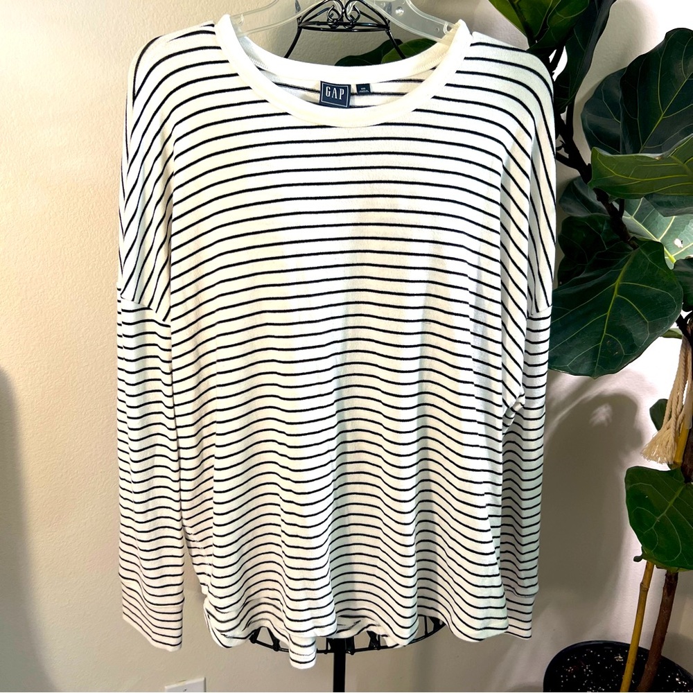 GAP Sweater